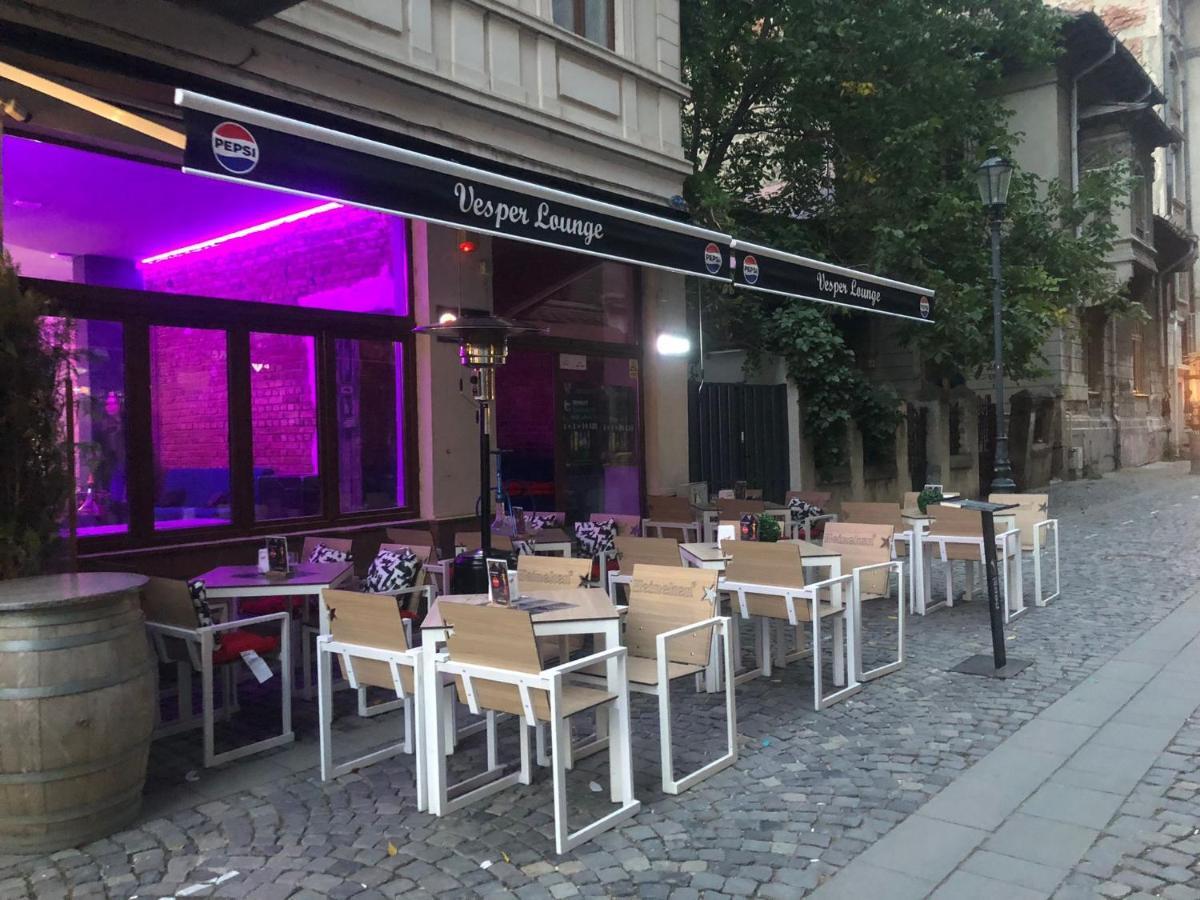 Old Town Bar Apartments On Street Tonitza Bucarest Esterno foto