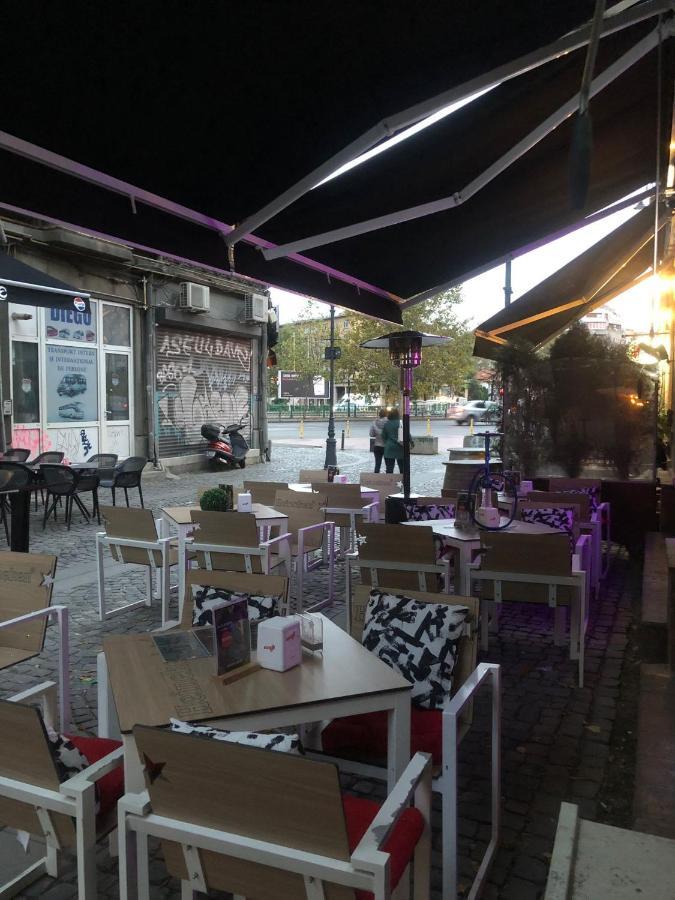 Old Town Bar Apartments On Street Tonitza Bucarest Esterno foto