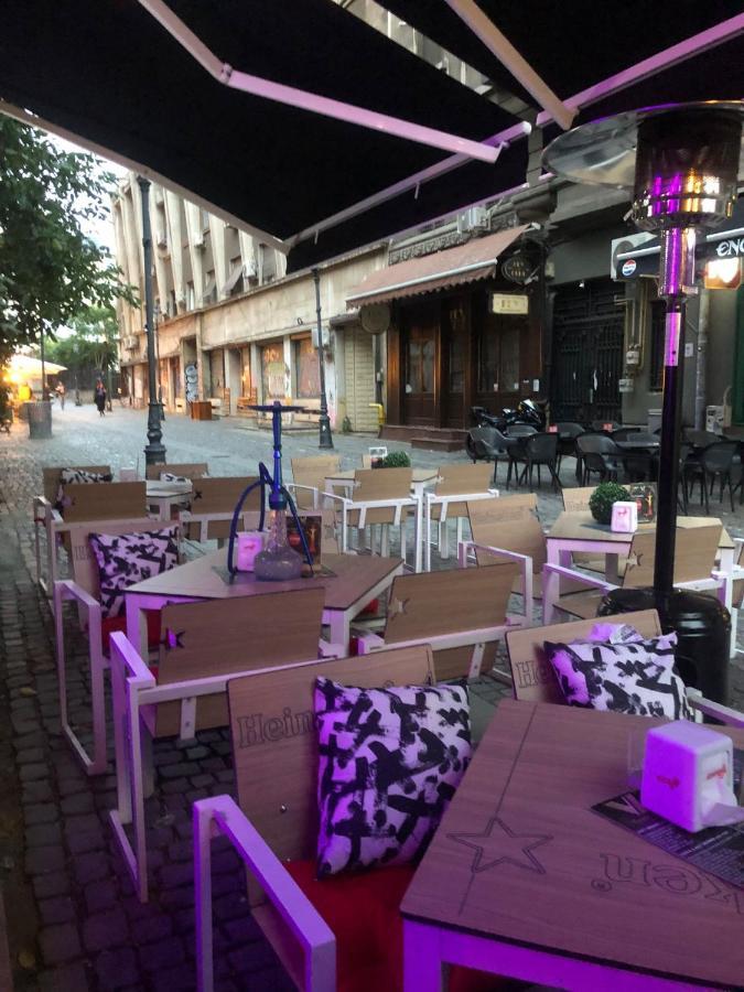 Old Town Bar Apartments On Street Tonitza Bucarest Esterno foto